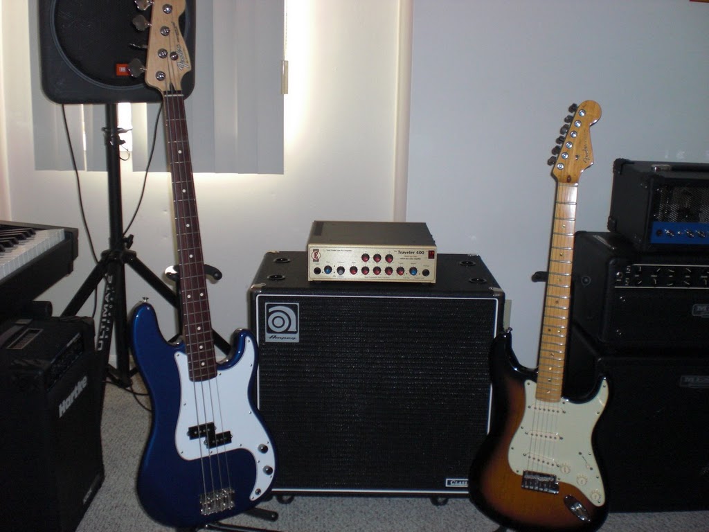 Pbass_Strat.JPG