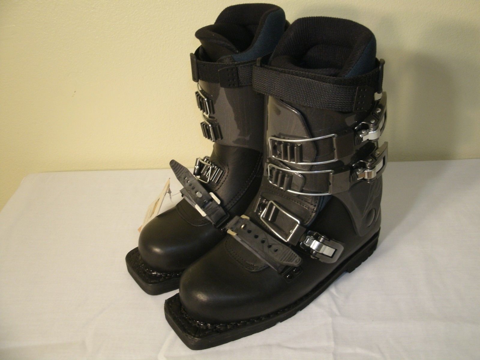 ALICO  Nordic Leather March Ski Boot  Telemark 75mm Double Expedition  size 12 W 